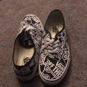 Vans off the wall size 11.5